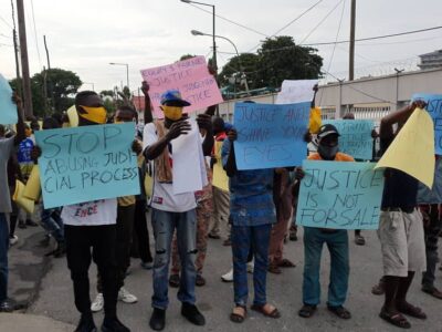 Protesters Storm Court, Demand Justice in a Case before Justice Aneke