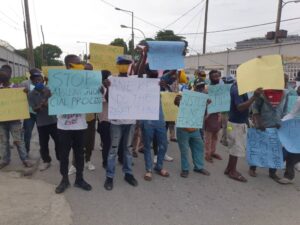 Protesters Storm Court, Demand Justice in a Case before Justice Aneke