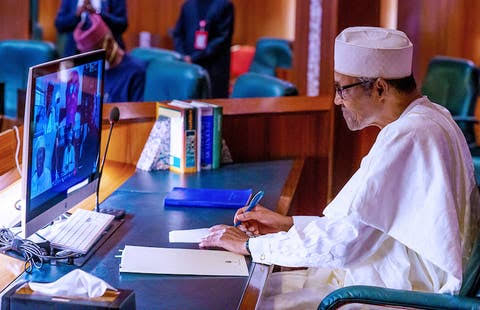 BREAKING: Buhari meets members of Economic Advisory Council