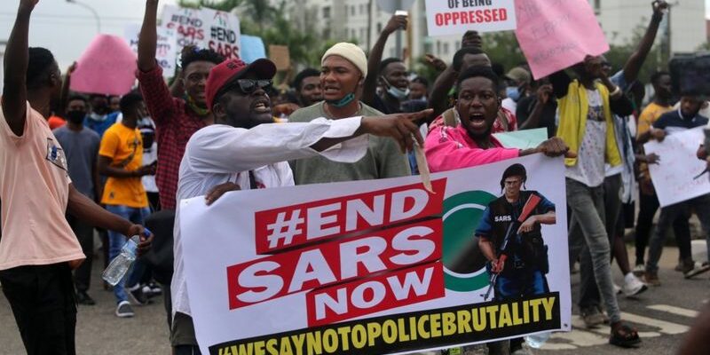 #SARSMUSTEND: Nigerians demand Police reform, release of arrested protesters, more