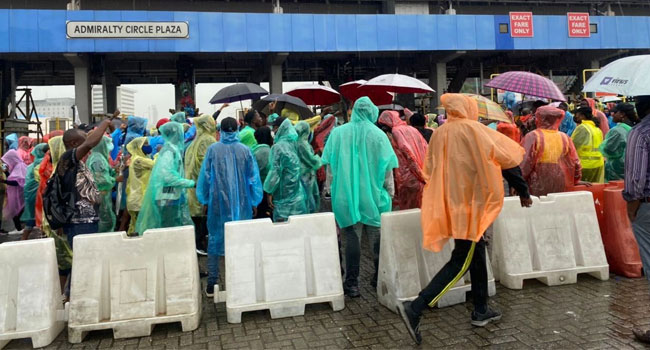 Protests continue, Nigerians demand #EndSWAT