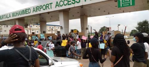 BREAKING: #EndSARS protesters block roads leading to Lagos International Airport, demand end to Police brutality