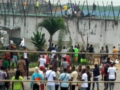#EndSARS: Hoodlums storm Benin protest, free prisoners