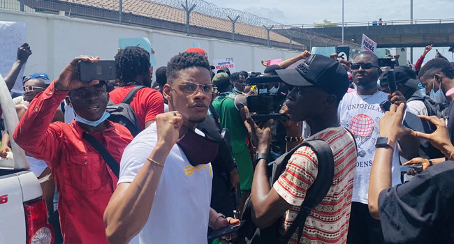Falz, Runtown participate as #EndSARS protest enters day two