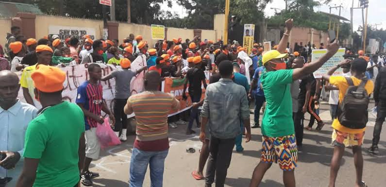Breaking: Protesters storm Lagos streets, demand end to bad governance