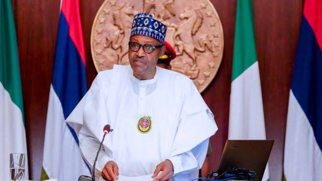 BREAKING: Buhari meets defence minister, CDS in Aso Rock