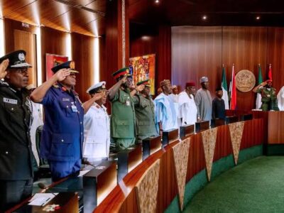 BREAKING: Buhari meets former leaders, Security Chiefs