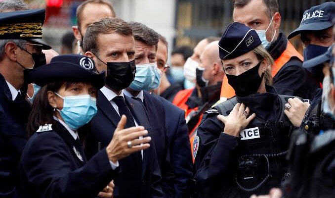 World Leaders condemn fatal stabbings in France