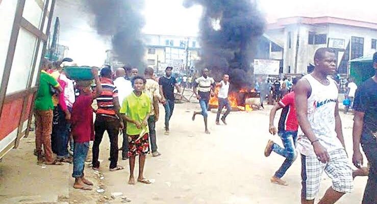 BREAKING: Mob sets suspected robbers ablaze in Delta