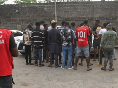 EFCC arrests 21 for alleged internet fraud in Lagos