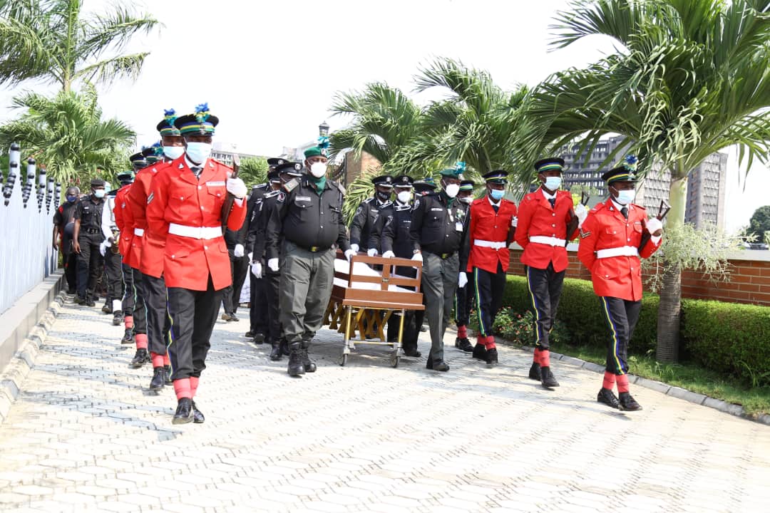 Bishi, gets a befitting burial amidst tears