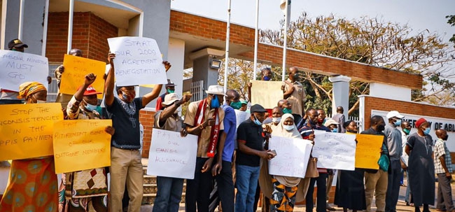 SSANU threatens industrial action if FG does not listen to protest demands