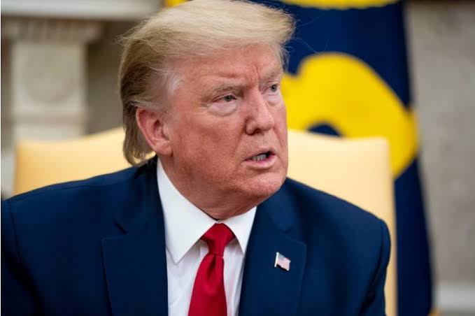 Trump pardons Steve Bannon, Lil Wayne, 71 others on last day