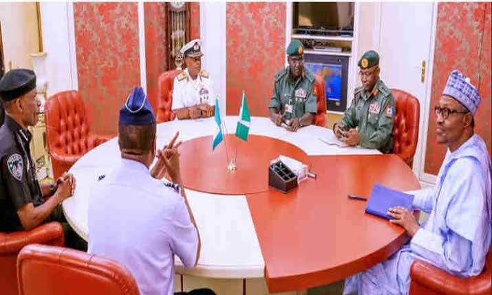 BREAKING: Buhari, new Service Chiefs in close door meeting