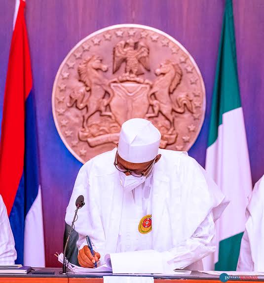 COVID-19: Buhari approves establishment of one oxygen plant in each state