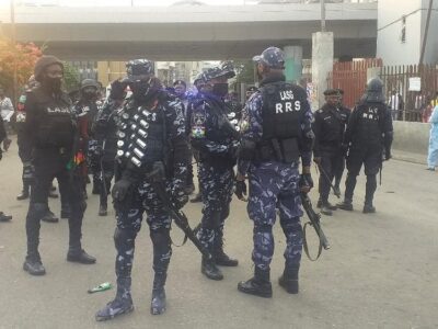 HAPPENING NOW: Police in show-of-force at Lekki toll gate ahead of proposed protest