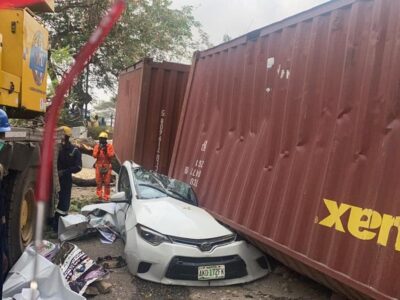 Container falls, crushes car in Lagos