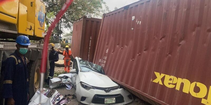 Container falls, crushes car in Lagos