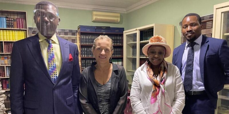 American lady held in Police custody cleared and released