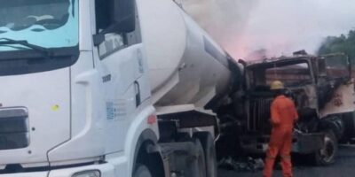 Fire guts 7 vehicles on Otedola Bridge