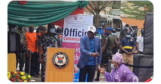 Governor Babajide Sanwo-Olu gives veteran Nollywood actress, Mama Awero 3-bedroom apartment