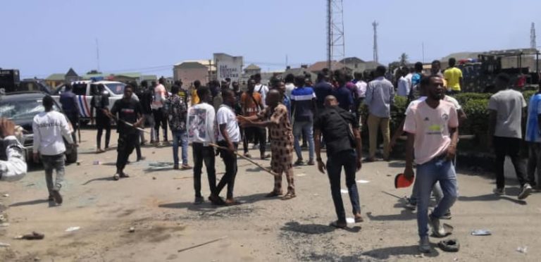Hoodlums attack LASU, destroy vehicles