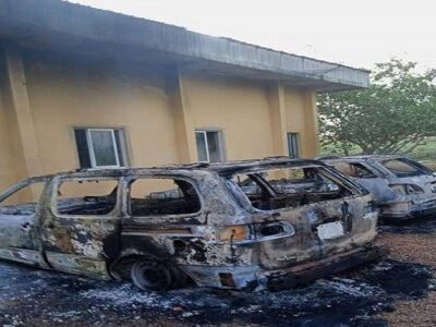 BREAKING: Gunmen raze Anambra police zonal headquarters