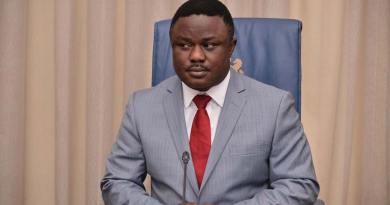 BREAKING: Ayade sacks four commissioners, five other appointees