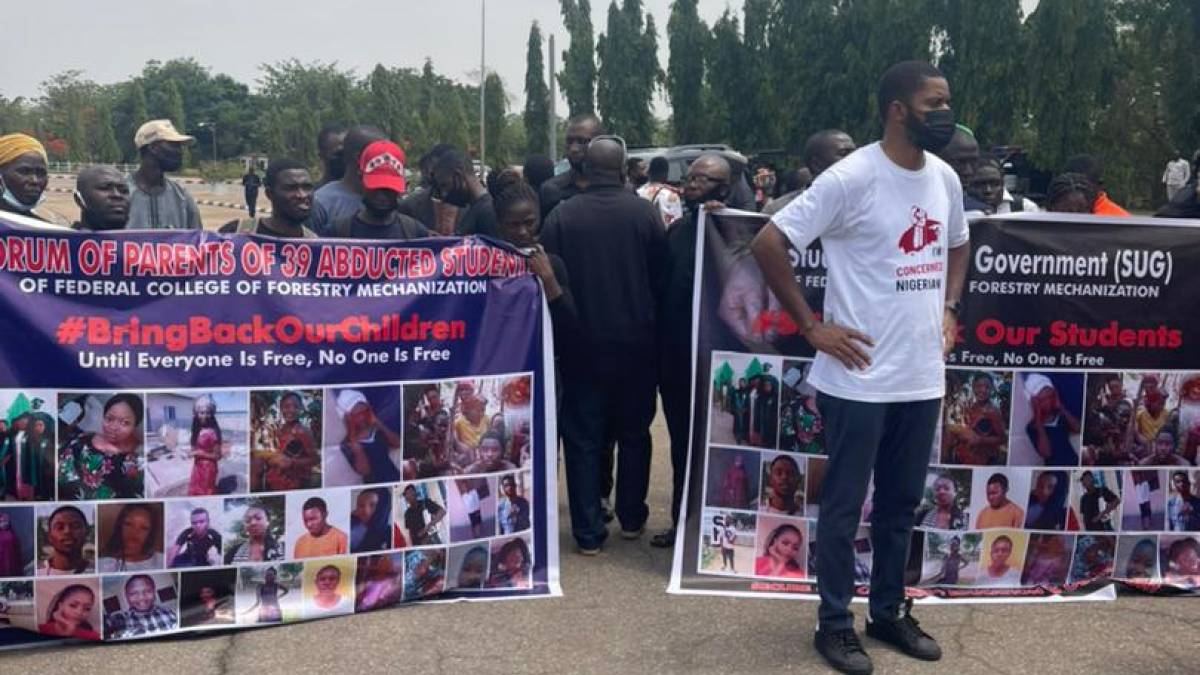 Parents of abducted Kaduna students protest at National Assembly