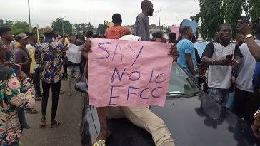 Tension In Osogbo As Youths Protest EFCC Raid