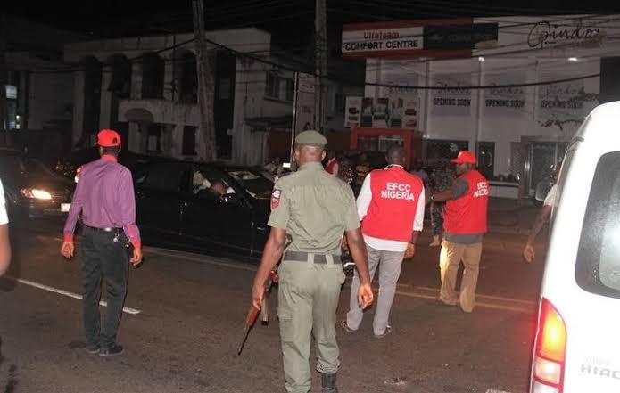 Tension in Osogbo as youths protest EFCC raid