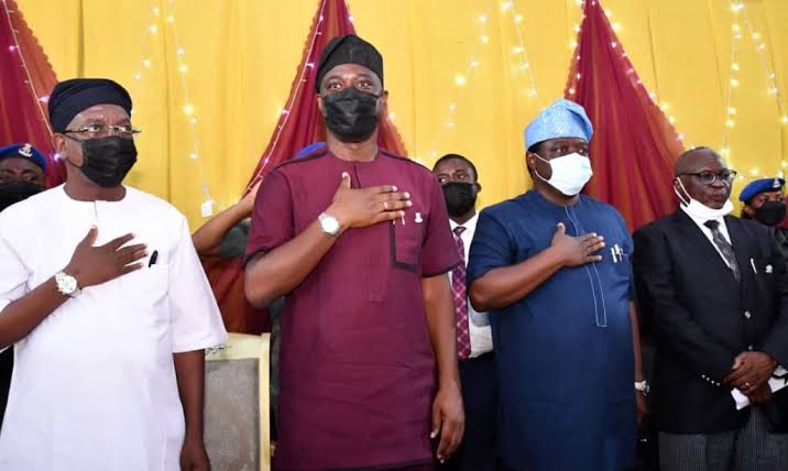 Makinde swears in 32 newly elected LG Chairmen in Oyo
