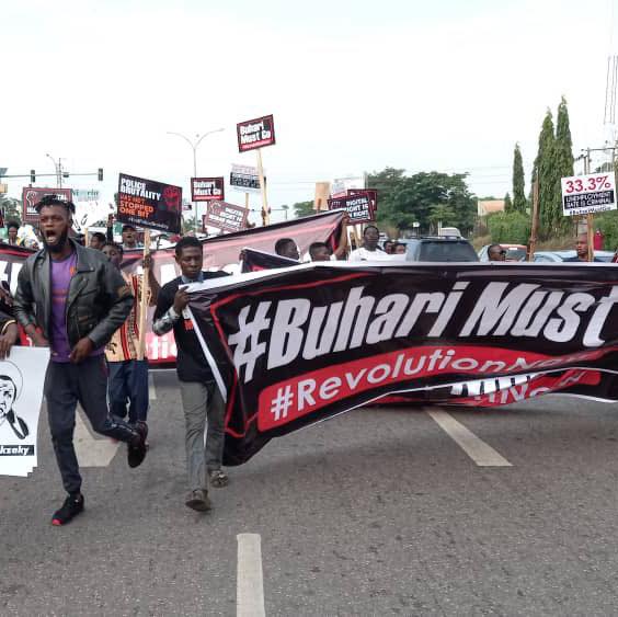 [JUST IN] Democracy Day: Police shoot teargas at protesters in Abuja