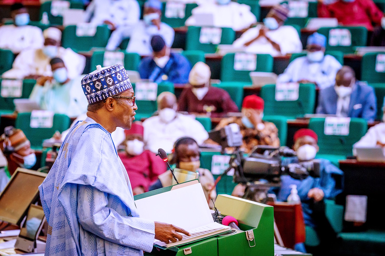BREAKING: Buhari seeks Senate’s approval of N895bn supplementary budget