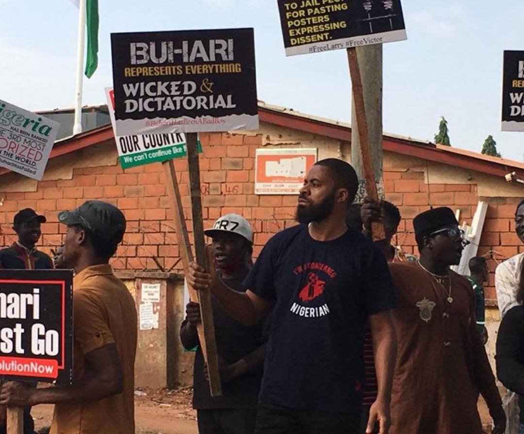 [JUST IN] Democracy Day: Police shoot teargas at protesters in Abuja