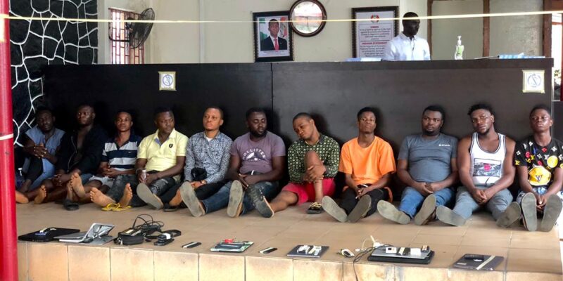 EFCC arrests 11 for alleged internet fraud