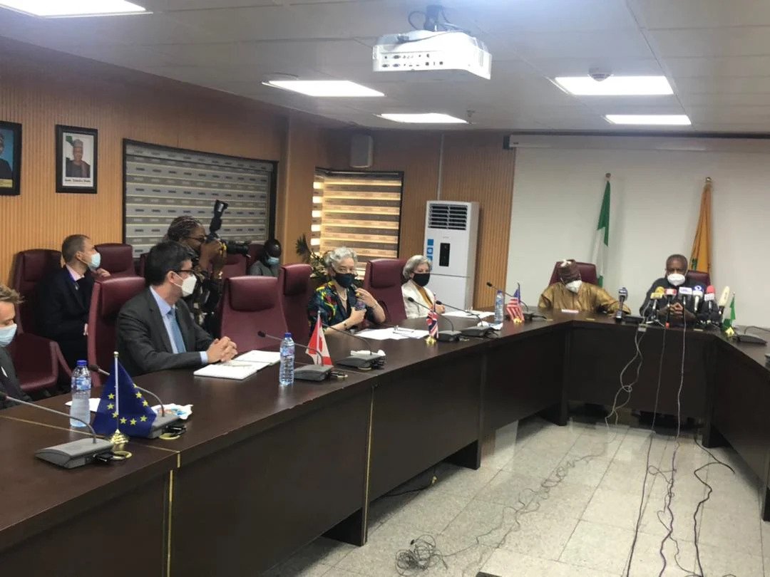 #Twitter Ban: FG meets envoys of top diplomatic missions over Twitter ban