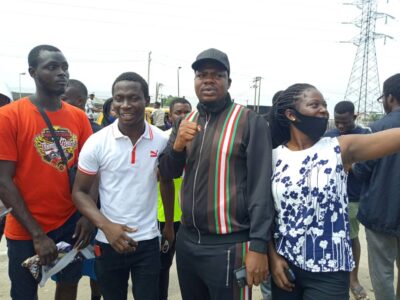 [BREAKING] #June 12: Comedian Mr Macaroni joins protesters in Lagos