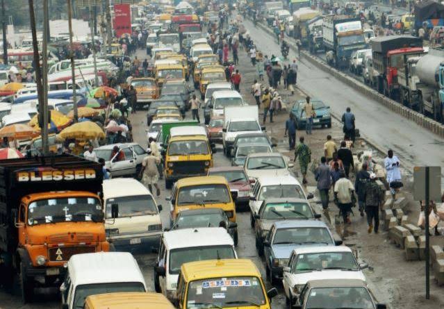 Travellers stranded as protesting students block Lagos-Abeokuta Expressway
