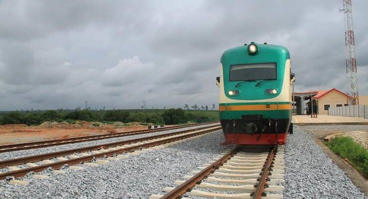 FG commissions Lagos-Ibadan rail line