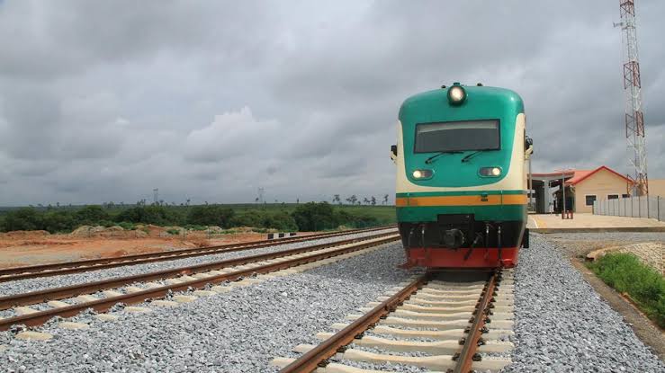 FG commissions Lagos-Ibadan rail line