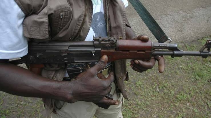 JUST IN: Gunmen hijack school bus in Ondo