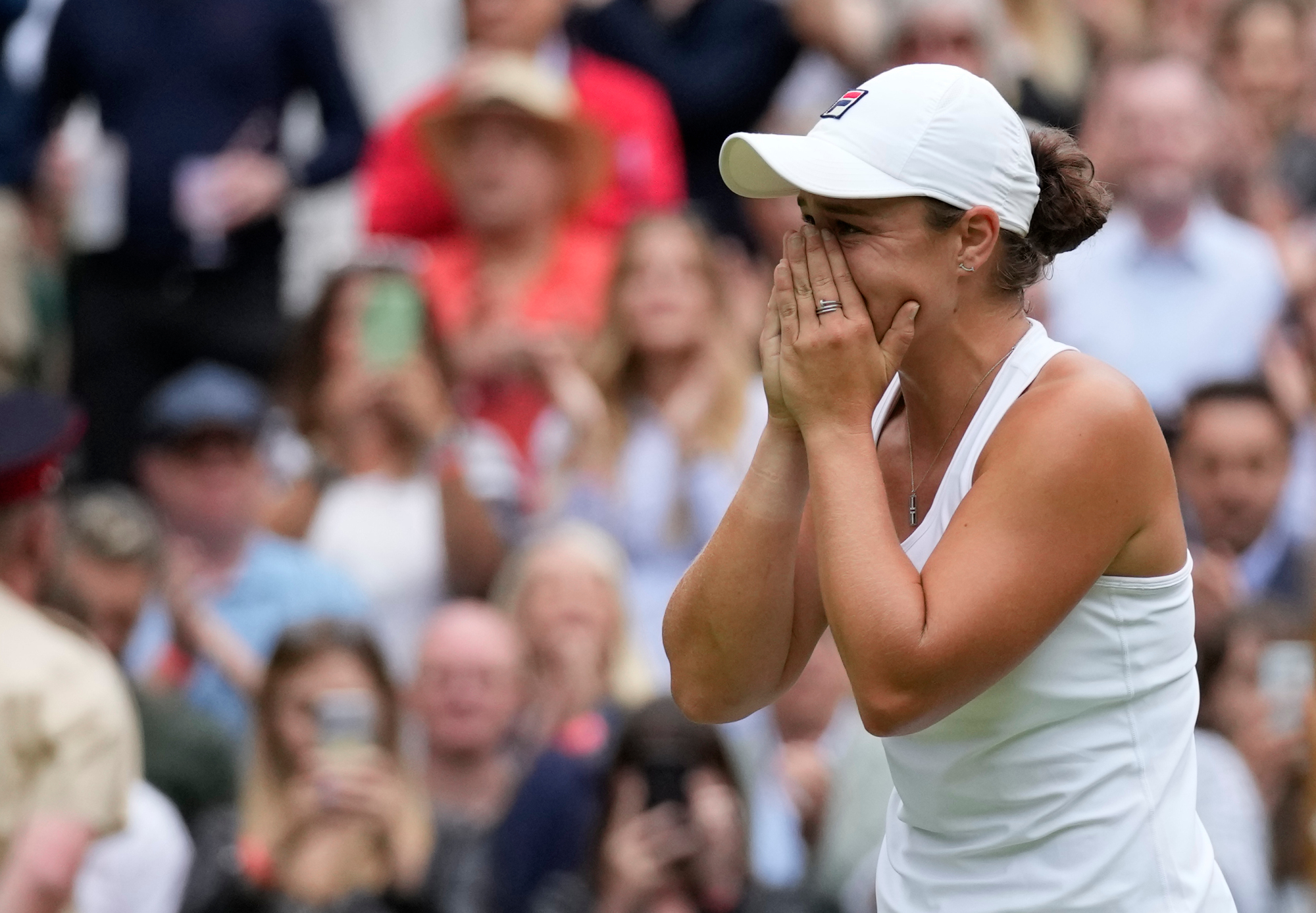 BREAKING: Barty wins first Wimbledon title, beats Pliskova