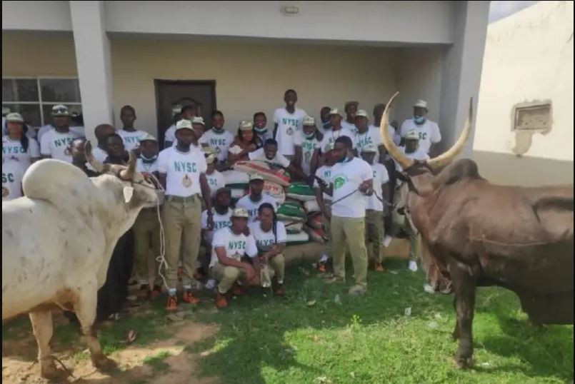 Buhari gifts Katsina Corps members two cows, 20 bags of rice, N1m