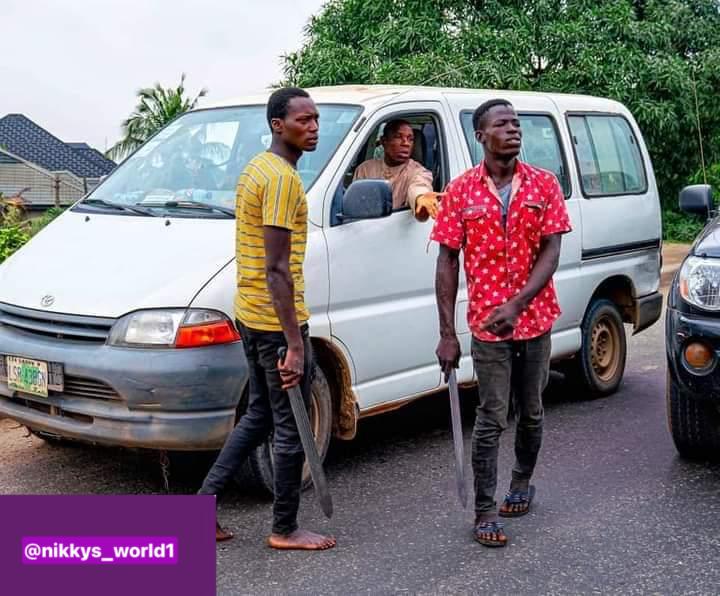 Gov Sanwo-Olu arrests robbers in rush hour traffic 