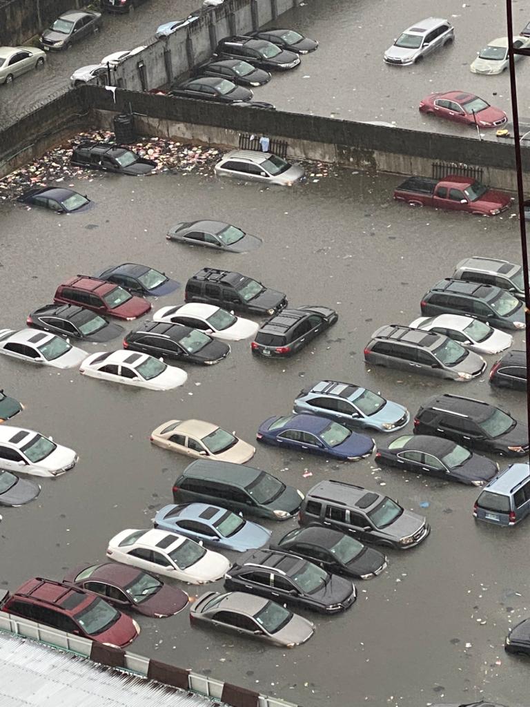 Vehicles submerged on Lagos Island amid heavy downpour