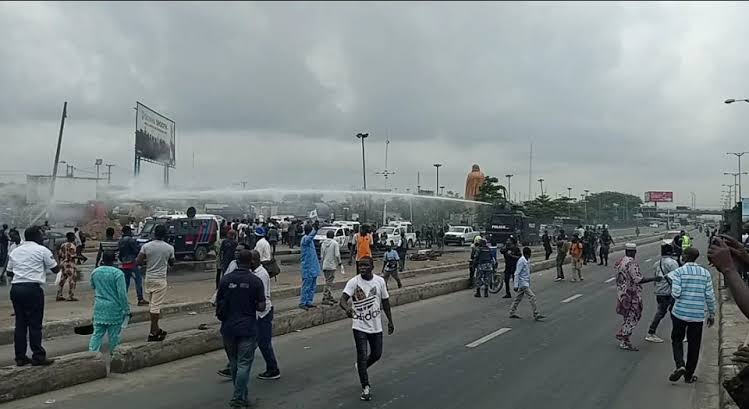 UPDATE: Shots fired as Police disperse Yoruba nation agitators in Lagos