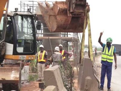 FG Shuts Section Of Lagos-Sagamu Expressway