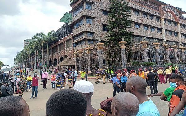 JUST IN: Tight security as Synagogue holds TB Joshua’s tribute service