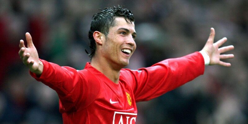 BREAKING: Cristiano Ronaldo makes sensational return to Man United